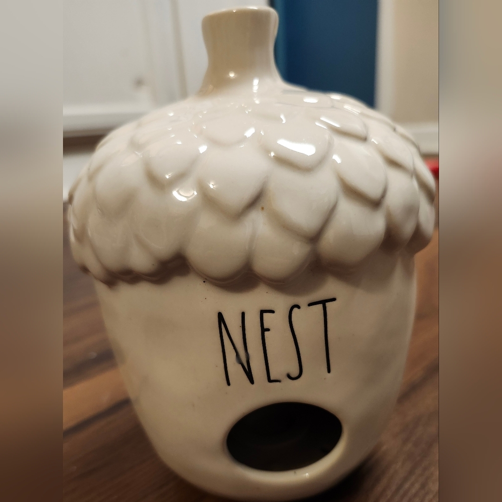 Rae Dunn White Acorn Shaped "Nest" Bird House in Like New Condition